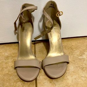 Xappeal Cream stilettos